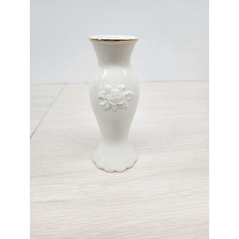 Lenox Bone‎ China Embossed Rose Bud Vase 5.5